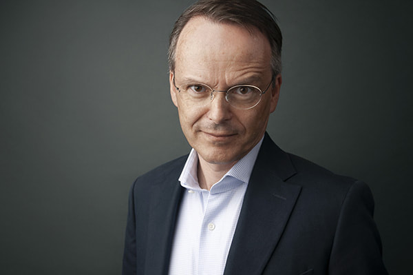 ceo-headshot-businessportrait-5_orig CEO Headshot - Businessportrait